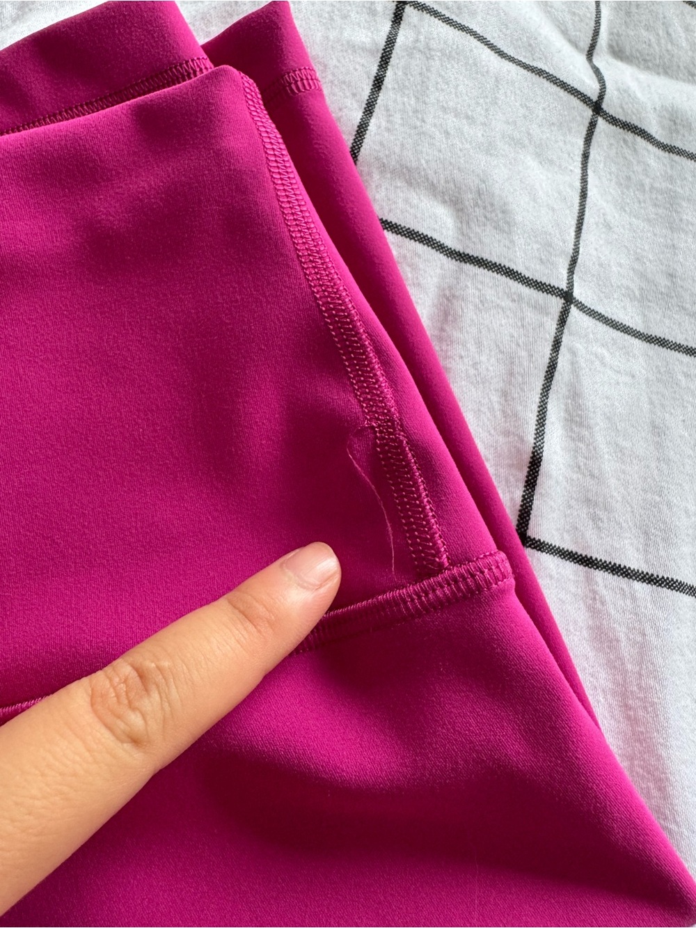 Lululemon Wunder Train High Rise Short 8" Size 6 Ripened Raspberry - Picture 12 of 12
